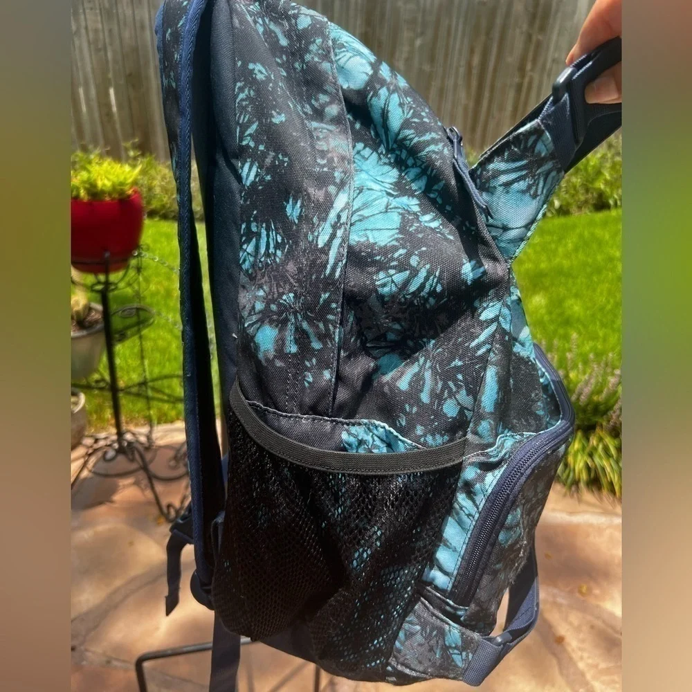 ▶️ Burton ◀️ Black and Blue Back Pack